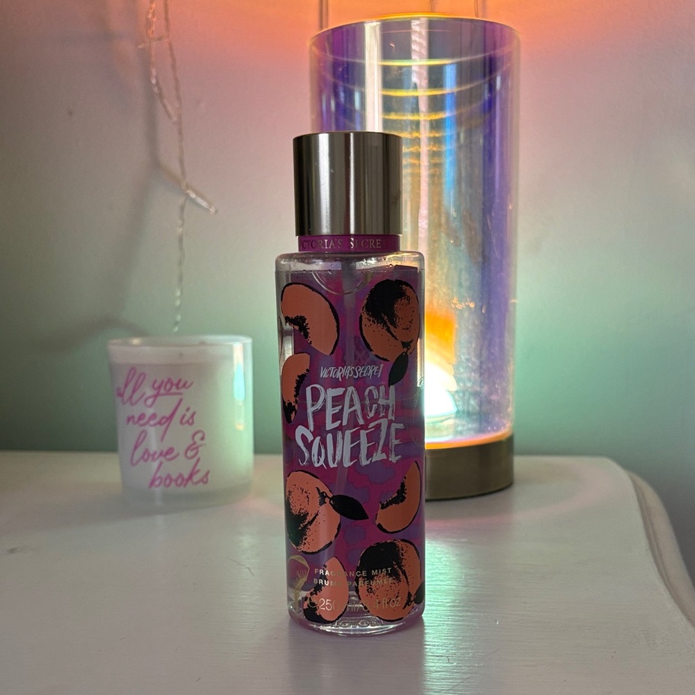 Victoria's Secret Peach Squeeze Body Mist - Pink and Purple